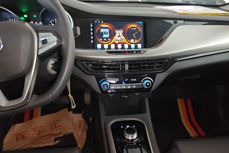 Used CHANGAN Eado New Energy 2022 EV460 Smart Ride-Hailing Edition – Lithium Iron Phosphate Audio And AC Panel
