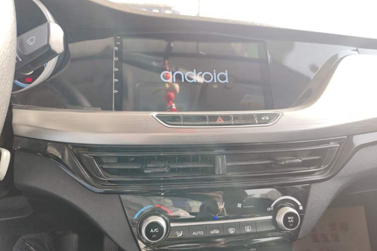 Used CHANGAN Eado New Energy 2022 EV460 Smart Ride-Hailing Edition – Lithium Iron Phosphate Audio And AC Panel