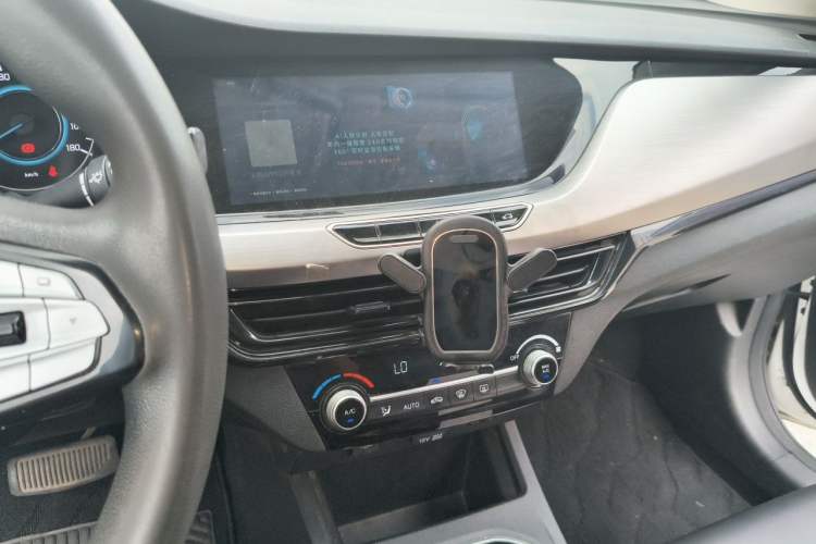 Used CHANGAN Eado New Energy 2022 EV460 Smart Ride-Hailing Edition – Lithium Iron Phosphate Audio And AC Panel