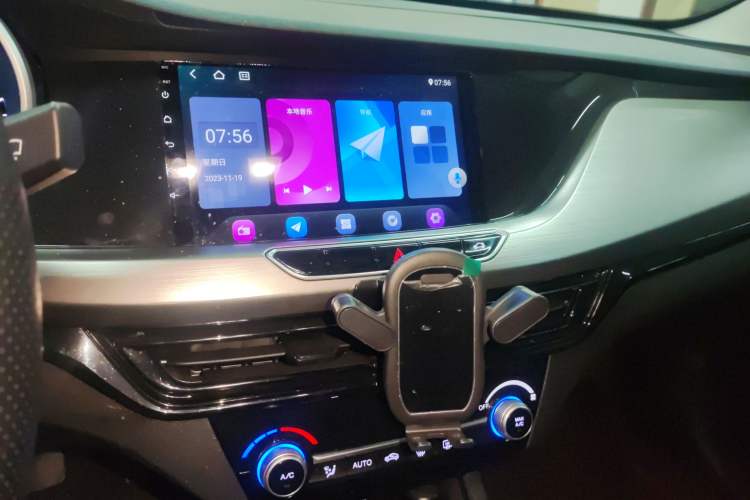 Used CHANGAN Eado New Energy 2022 EV460 Smart Ride-Hailing Edition – Lithium Iron Phosphate Audio And AC Panel