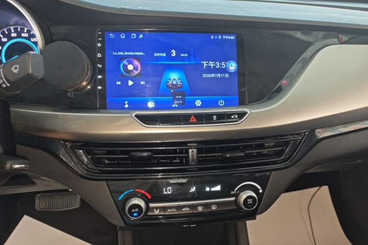 Used CHANGAN Eado New Energy 2022 EV460 Smart Ride-Hailing Edition – Lithium Iron Phosphate Audio And AC Panel