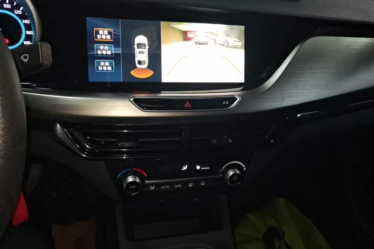 Used CHANGAN Eado New Energy 2022 EV460 Smart Ride-Hailing Edition – Lithium Iron Phosphate Audio And AC Panel