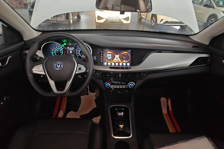 Used CHANGAN Eado New Energy 2022 EV460 Smart Ride-Hailing Edition – Lithium Iron Phosphate Center Console