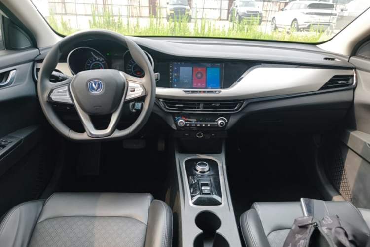 Used CHANGAN Eado New Energy 2022 EV460 Smart Ride-Hailing Edition – Lithium Iron Phosphate Center Console