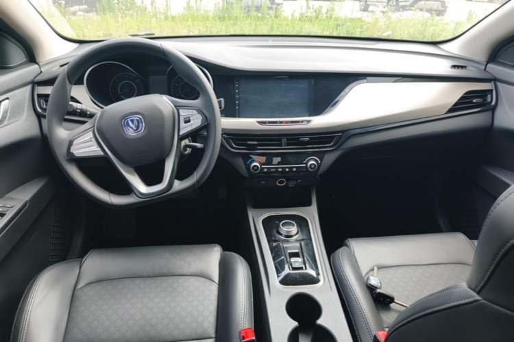 Used CHANGAN Eado New Energy 2022 EV460 Smart Ride-Hailing Edition – Lithium Iron Phosphate Center Console