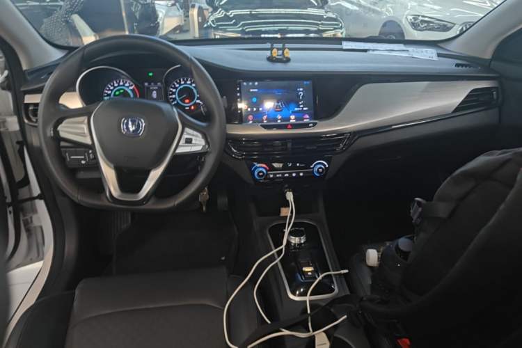 Used CHANGAN Eado New Energy 2022 EV460 Smart Ride-Hailing Edition – Lithium Iron Phosphate Center Console