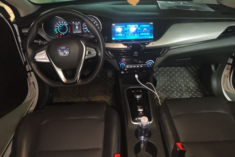 Used CHANGAN Eado New Energy 2022 EV460 Smart Ride-Hailing Edition – Lithium Iron Phosphate Center Console