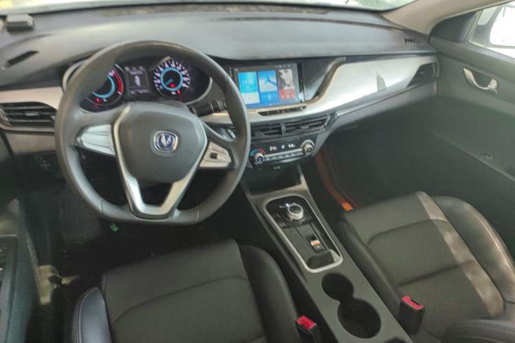 Used CHANGAN Eado New Energy 2022 EV460 Smart Ride-Hailing Edition – Lithium Iron Phosphate Center Console