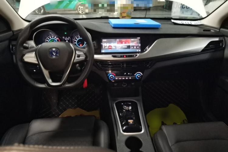 Used CHANGAN Eado New Energy 2022 EV460 Smart Ride-Hailing Edition – Lithium Iron Phosphate Center Console