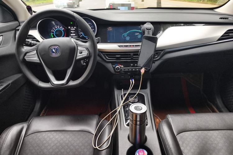 Used CHANGAN Eado New Energy 2022 EV460 Smart Ride-Hailing Edition – Lithium Iron Phosphate Center Console