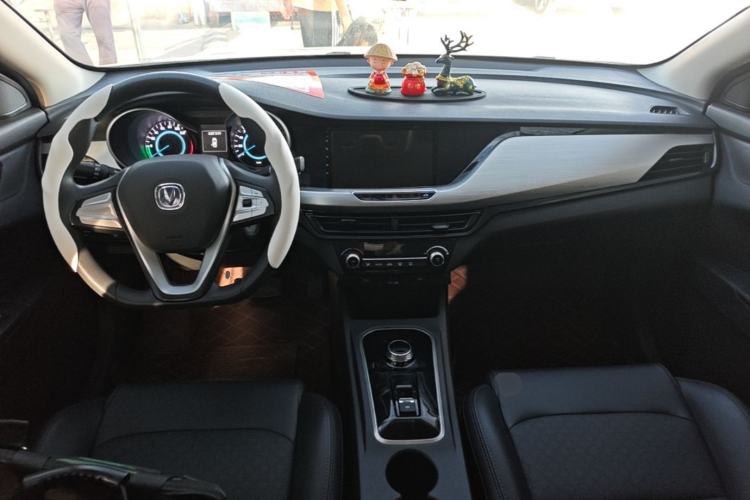 Used CHANGAN Eado New Energy 2022 EV460 Smart Ride-Hailing Edition – Lithium Iron Phosphate Center Console