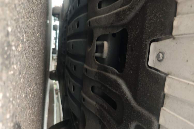 Used CHANGAN Eado New Energy 2022 Facelift EV460 Smart Online Ride-Hailing Version – Lithium Iron Phosphate Chassis Front