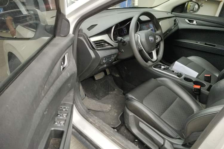Used CHANGAN Eado New Energy 2022 EV460 Smart Ride-Hailing Edition – Lithium Iron Phosphate Driver Seat