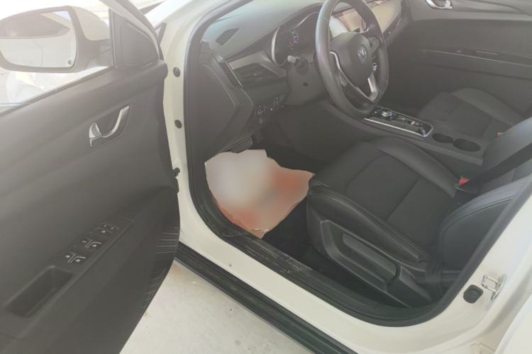 Used CHANGAN Eado New Energy 2022 EV460 Smart Ride-Hailing Edition – Lithium Iron Phosphate Driver Seat