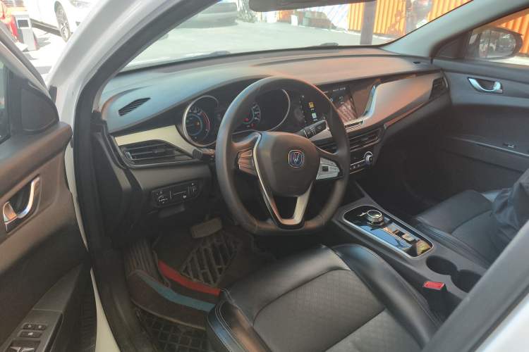 Used CHANGAN Eado New Energy 2022 EV460 Smart Ride-Hailing Edition – Lithium Iron Phosphate Driver Seat