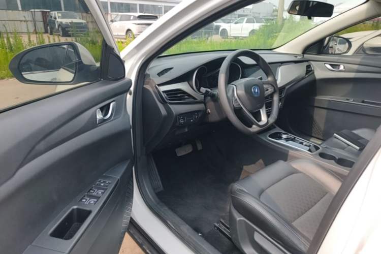 Used CHANGAN Eado New Energy 2022 EV460 Smart Ride-Hailing Edition – Lithium Iron Phosphate Driver Seat