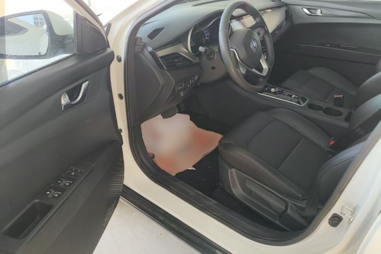 Used CHANGAN Eado New Energy 2022 EV460 Smart Ride-Hailing Edition – Lithium Iron Phosphate Driver Seat