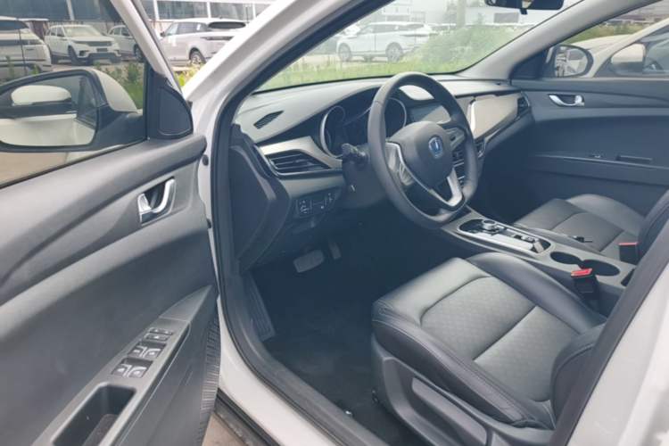 Used CHANGAN Eado New Energy 2022 EV460 Smart Ride-Hailing Edition – Lithium Iron Phosphate Driver Seat