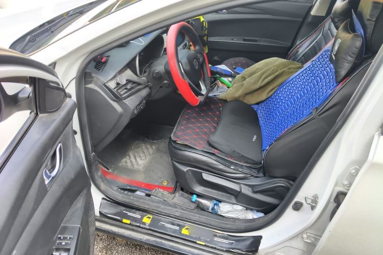 Used CHANGAN Eado New Energy 2022 EV460 Smart Ride-Hailing Edition – Lithium Iron Phosphate Driver Seat