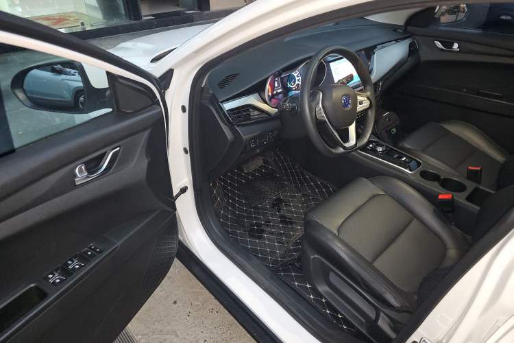 Used CHANGAN Eado New Energy 2022 EV460 Smart Ride-Hailing Edition – Lithium Iron Phosphate Driver Seat