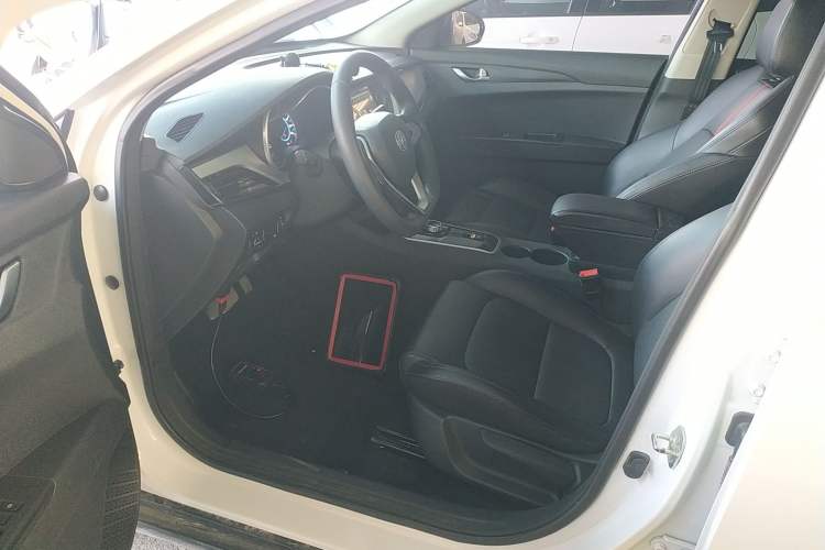 Used CHANGAN Eado New Energy 2022 EV460 Smart Ride-Hailing Edition – Lithium Iron Phosphate Driver Seat