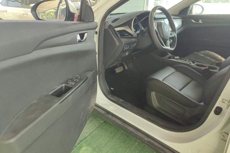 Used CHANGAN Eado New Energy 2022 EV460 Smart Ride-Hailing Edition – Lithium Iron Phosphate Driver Seat
