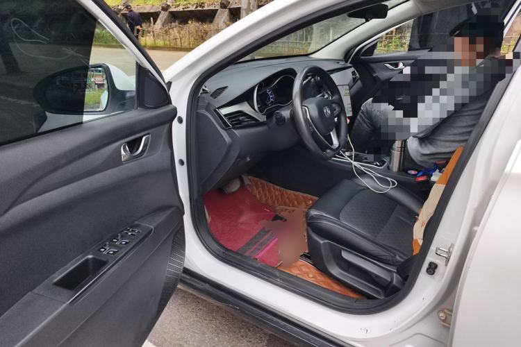 Used CHANGAN Eado New Energy 2022 EV460 Smart Ride-Hailing Edition – Lithium Iron Phosphate Driver Seat