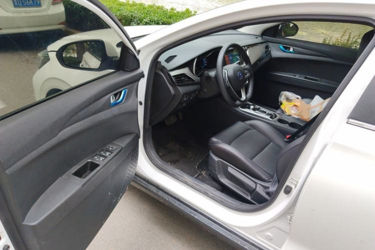 Used CHANGAN Eado New Energy 2022 EV460 Smart Ride-Hailing Edition – Lithium Iron Phosphate Driver Seat