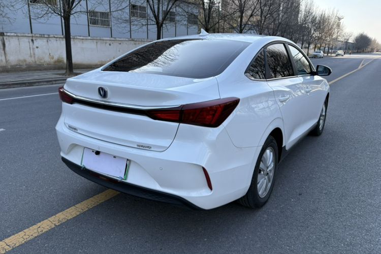 Used CHANGAN Eado New Energy 2022 EV460 Smart Ride-Hailing Edition – Lithium Iron Phosphate Exterior 1