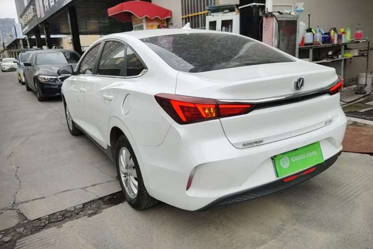 Used CHANGAN Eado New Energy 2022 EV460 Smart Ride-Hailing Edition – Lithium Iron Phosphate Exterior 2