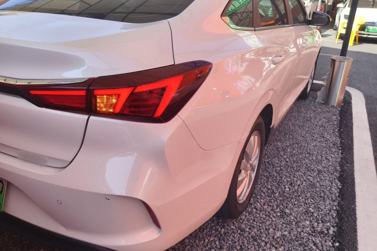 Used CHANGAN Eado New Energy 2022 EV460 Smart Ride-Hailing Edition – Lithium Iron Phosphate Exterior 2
