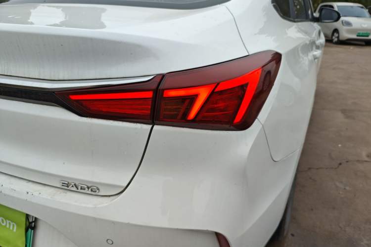 Used CHANGAN Eado New Energy 2022 EV460 Smart Ride-Hailing Edition – Lithium Iron Phosphate Exterior 6