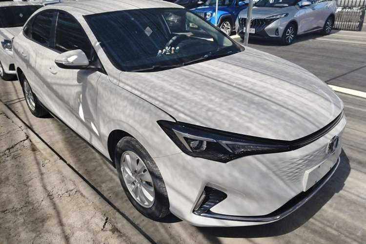 Used CHANGAN Eado New Energy 2022 EV460 Smart Ride-Hailing Edition – Lithium Iron Phosphate Front Right 45 Deg