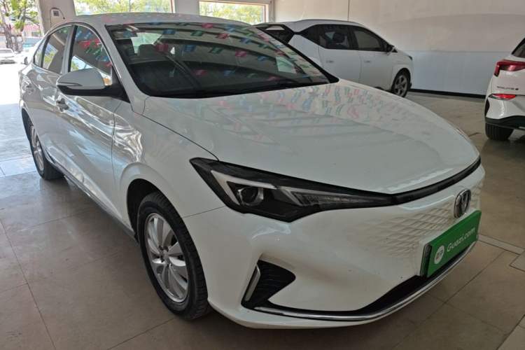Used CHANGAN Eado New Energy 2022 EV460 Smart Ride-Hailing Edition – Lithium Iron Phosphate Front Right 45 Deg