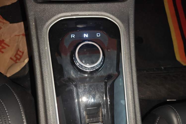 Used CHANGAN Eado New Energy 2022 EV460 Smart Ride-Hailing Edition – Lithium Iron Phosphate Gear Lever