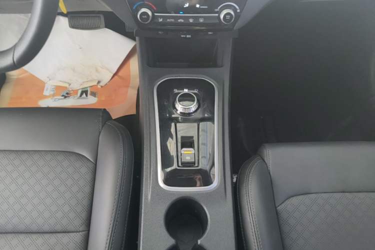 Used CHANGAN Eado New Energy 2022 EV460 Smart Ride-Hailing Edition – Lithium Iron Phosphate Gear Lever