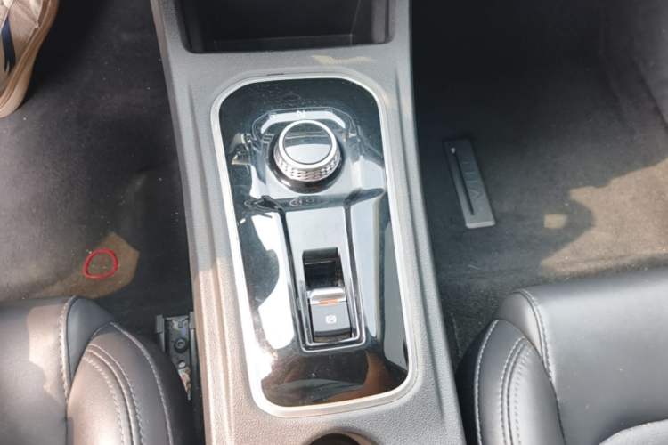 Used CHANGAN Eado New Energy 2022 EV460 Smart Ride-Hailing Edition – Lithium Iron Phosphate Gear Lever