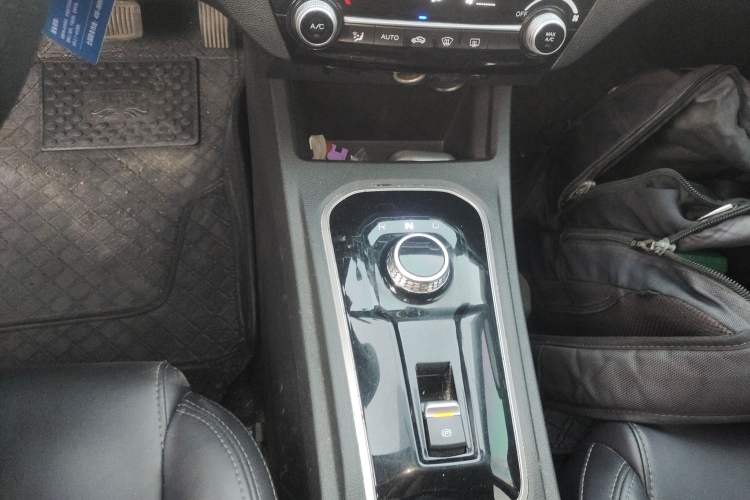Used CHANGAN Eado New Energy 2022 EV460 Smart Ride-Hailing Edition – Lithium Iron Phosphate Gear Lever