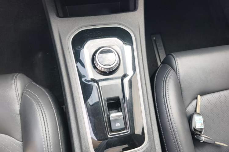 Used CHANGAN Eado New Energy 2022 EV460 Smart Ride-Hailing Edition – Lithium Iron Phosphate Gear Lever