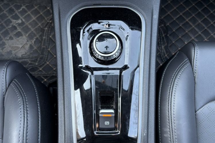 Used CHANGAN Eado New Energy 2022 EV460 Smart Ride-Hailing Edition – Lithium Iron Phosphate Gear Lever