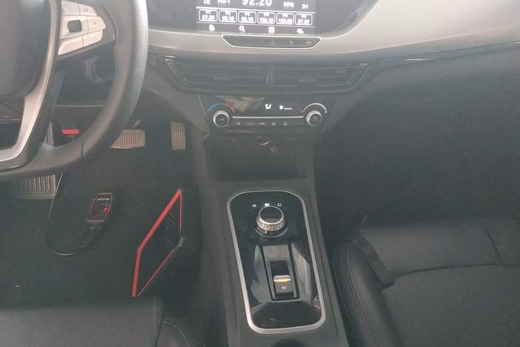 Used CHANGAN Eado New Energy 2022 EV460 Smart Ride-Hailing Edition – Lithium Iron Phosphate Gear Lever