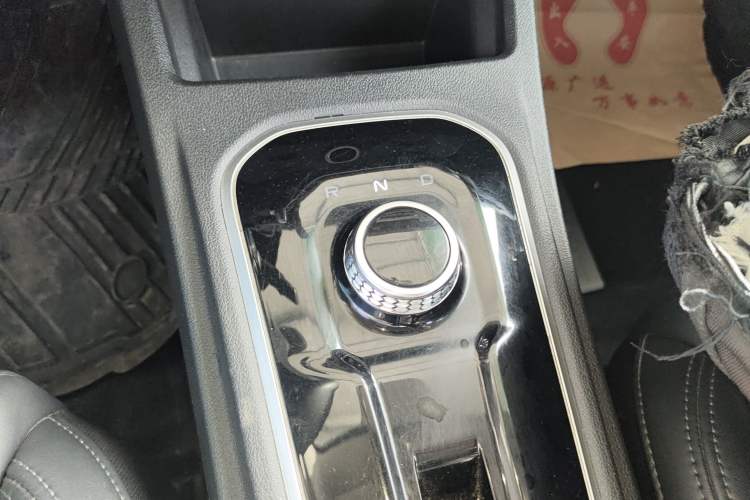 Used CHANGAN Eado New Energy 2022 EV460 Smart Ride-Hailing Edition – Lithium Iron Phosphate Gear Lever