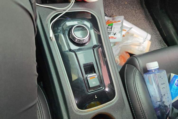 Used CHANGAN Eado New Energy 2022 EV460 Smart Ride-Hailing Edition – Lithium Iron Phosphate Gear Lever