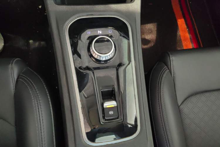 Used CHANGAN Eado New Energy 2022 EV460 Smart Ride-Hailing Edition – Lithium Iron Phosphate Gear Lever