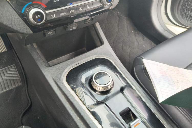 Used CHANGAN Eado New Energy 2022 EV460 Smart Ride-Hailing Edition – Lithium Iron Phosphate Gear Lever