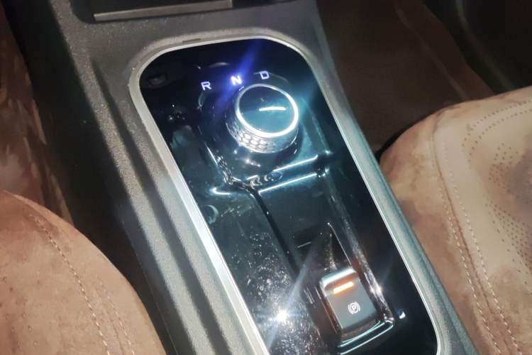 Used CHANGAN Eado New Energy 2022 EV460 Smart Ride-Hailing Edition – Lithium Iron Phosphate Gear Lever