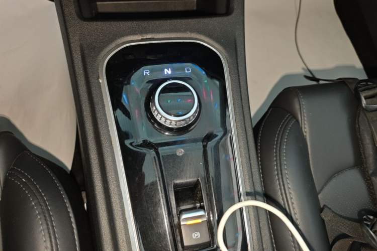 Used CHANGAN Eado New Energy 2022 EV460 Smart Ride-Hailing Edition – Lithium Iron Phosphate Gear Lever