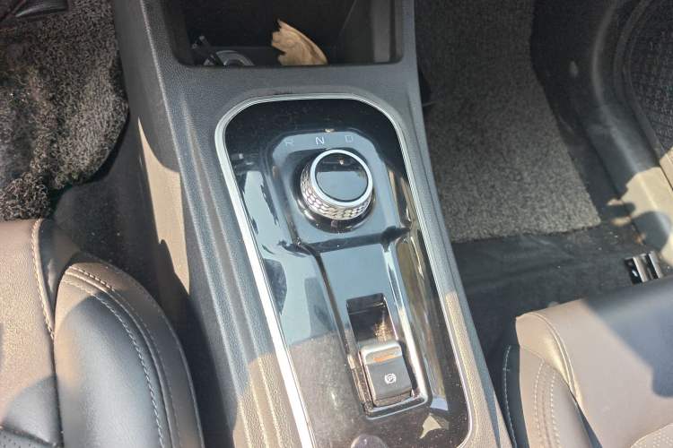 Used CHANGAN Eado New Energy 2022 EV460 Smart Ride-Hailing Edition – Lithium Iron Phosphate Gear Lever