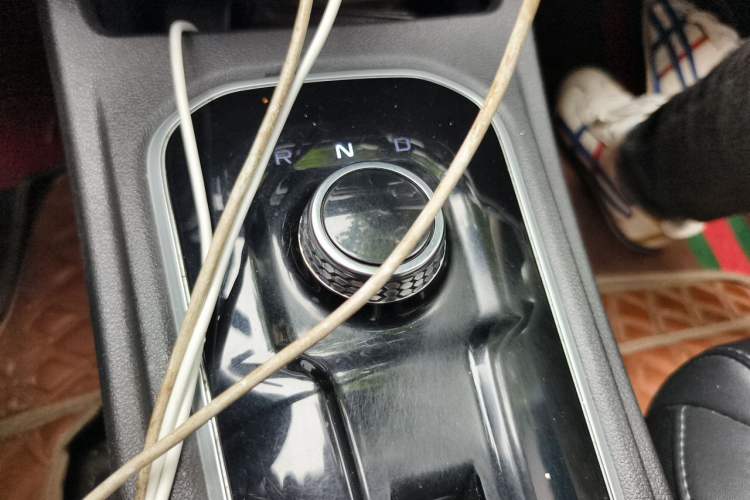 Used CHANGAN Eado New Energy 2022 EV460 Smart Ride-Hailing Edition – Lithium Iron Phosphate Gear Lever