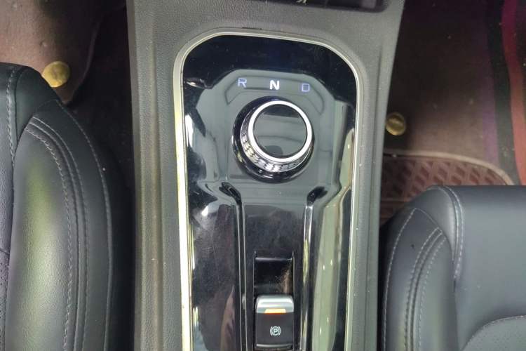 Used CHANGAN Eado New Energy 2022 EV460 Smart Ride-Hailing Edition – Lithium Iron Phosphate Gear Lever